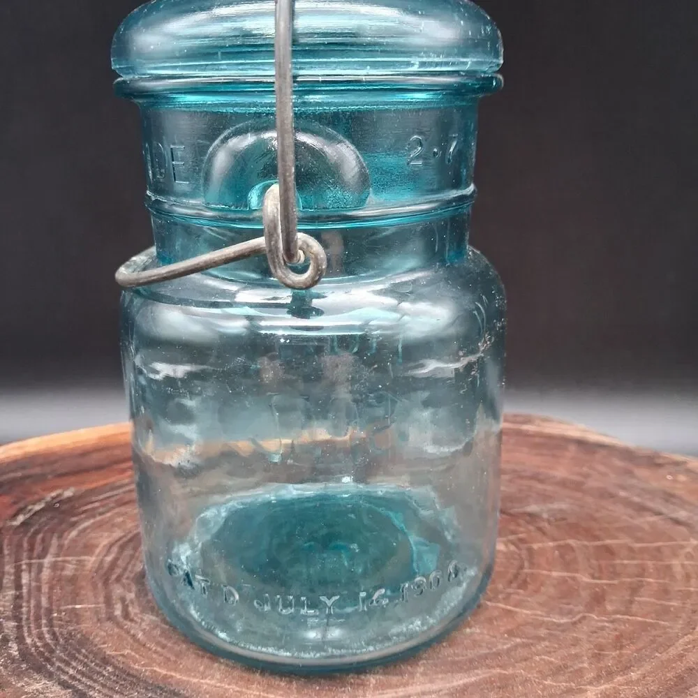 Tight Seal antique aqua